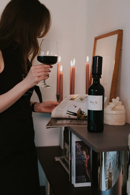 How to taste wine like a pro (with a glass of Château Canon Chaigneau in hand)